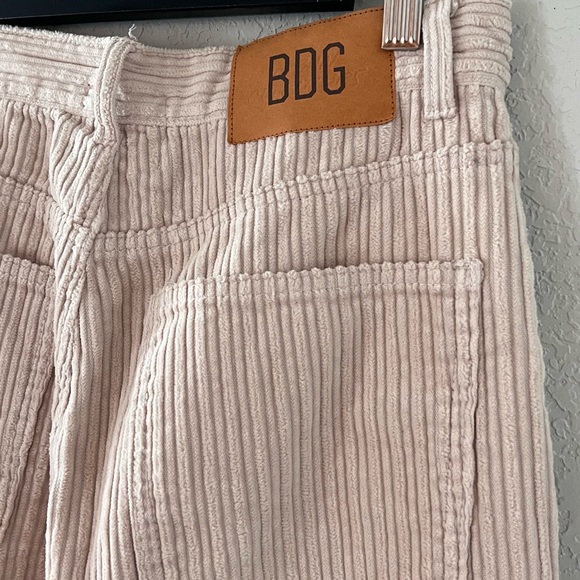 BDG Urban Outfitters UO High Waisted Baggy Beige Corduroy Pant - Picture 2 of 12
